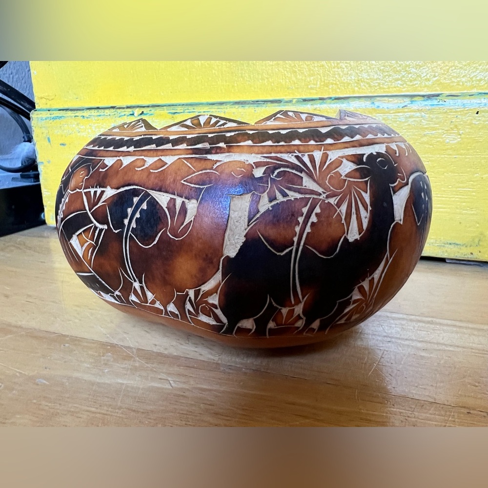 Handmade Brown and Black camel Gord bowl
